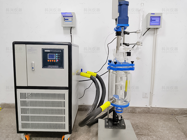 上?？婆d儀器與四川某大學合作現(xiàn)場